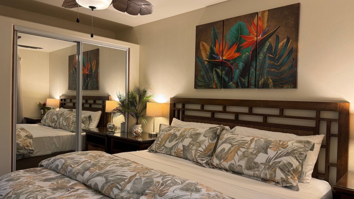 Kailua-Kona Apartment | 1 bdrm peakaboo ocean view walk to Turtle Beach, Alii Garden Mkt,Kona Village-1D