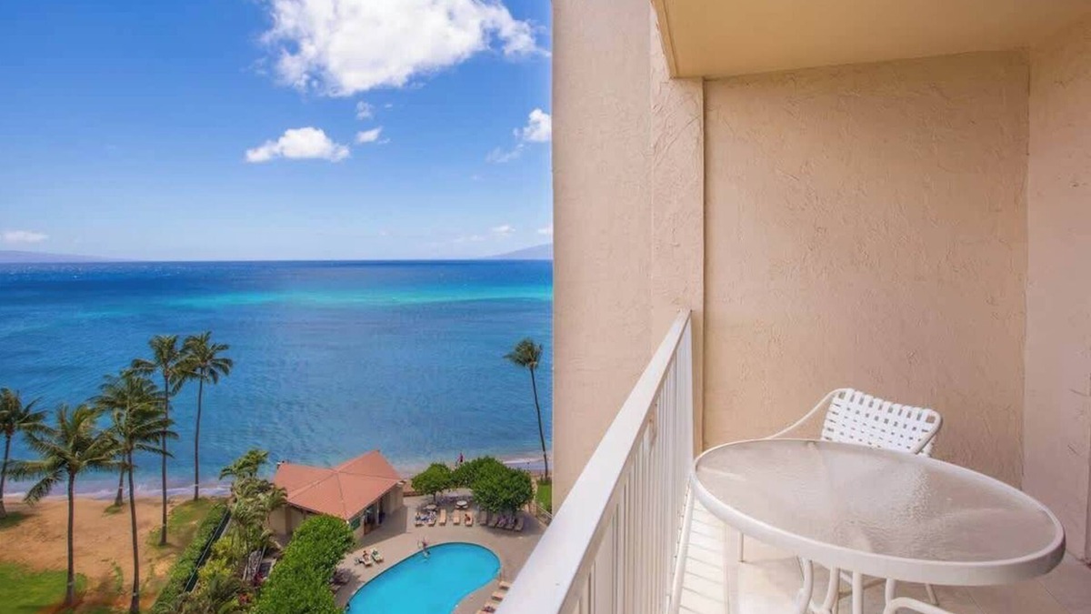 Kahana House | 10th floor oceanview studio, AC, resort amenities, walk to shops, dining & beach