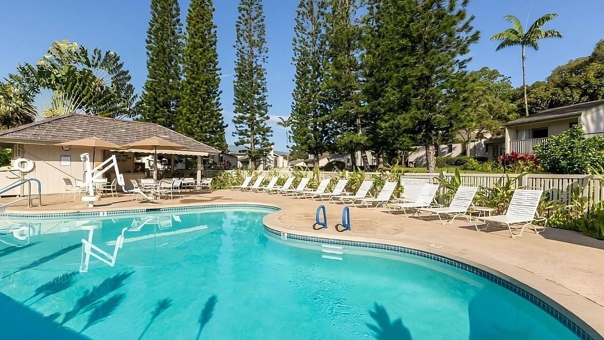 Princeville Hotel | 1BR Condo w/Lanai + In-Unit Washer/Dryer + Full Kitchenette |Pool Access