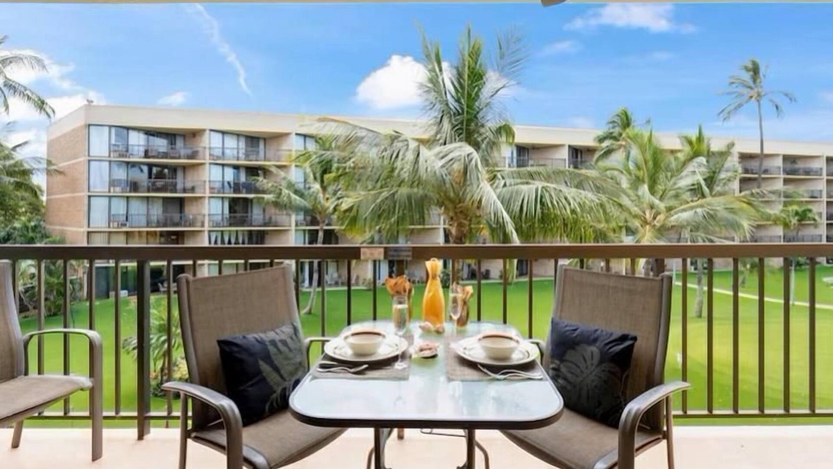 Kihei Condo | 1BR Oceanview Condo w/Pool & Balcony in Kihei