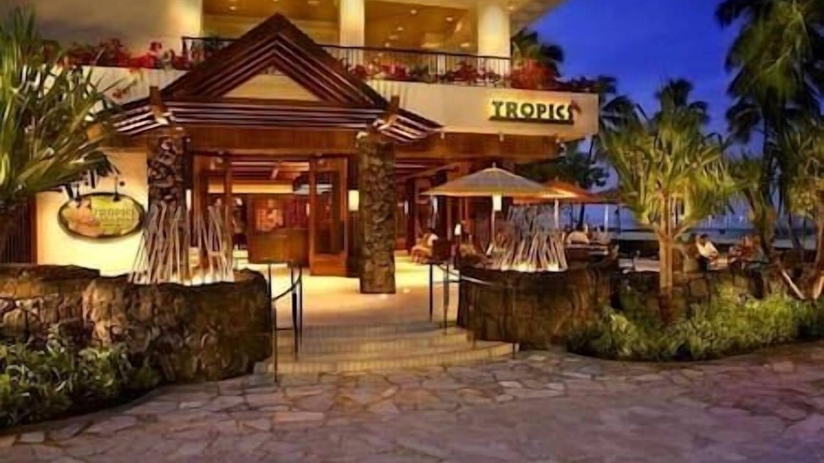 Waikiki Resort | 2/2 HGVC Hawaiian Village Beachfront Resort & Spa