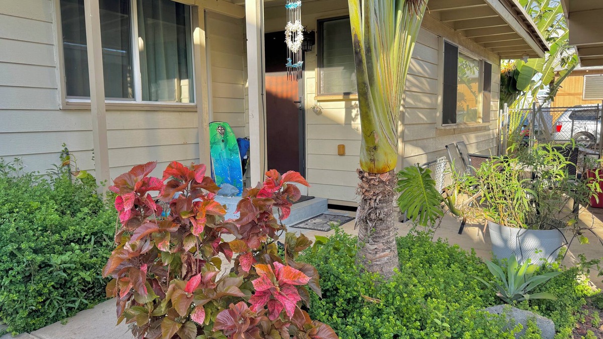 Ewa Cottage | 2-bedroom cottage in Ewa Beach with AC, parking
