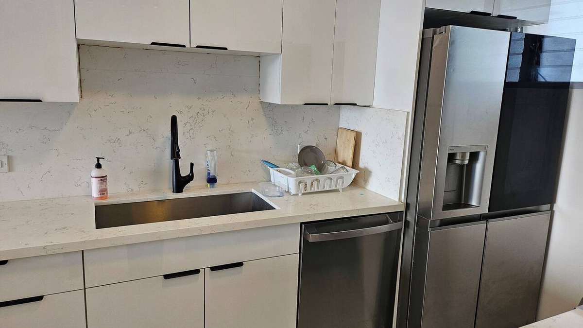 Ala Moana Apartment | 2-bedroom1.5bath apartmentNearWaikikiBeach /Close to Hospital&Schools