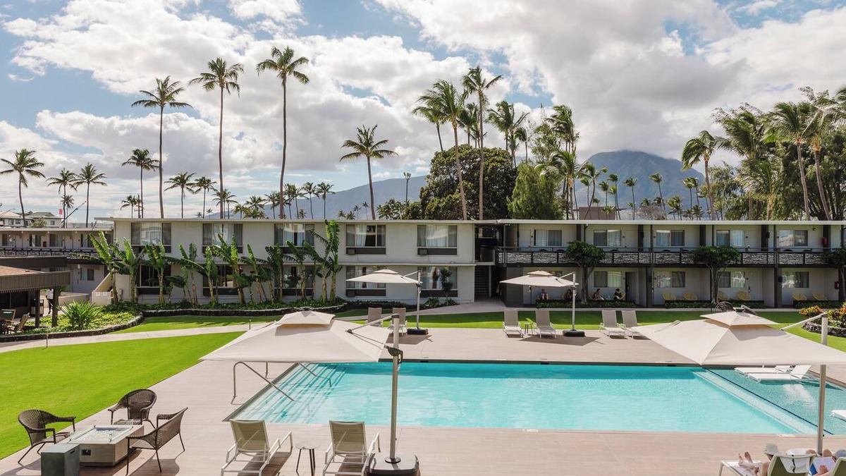 Kahului Hotel | 2 Pet Friendly Units | Ocean View | Outdoor Pool | Parking Onsite | Shuttle
