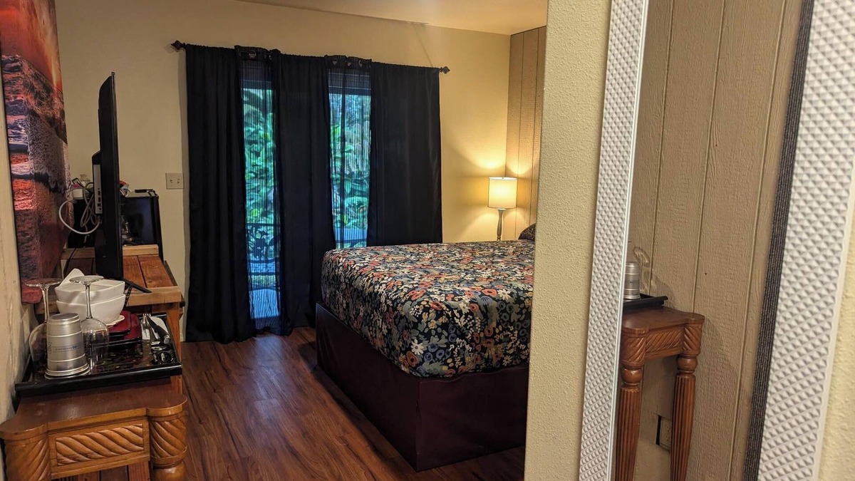 Volcano Villa | 2 Rooms and Hot tub in quiet Volcano - Family Suite #3