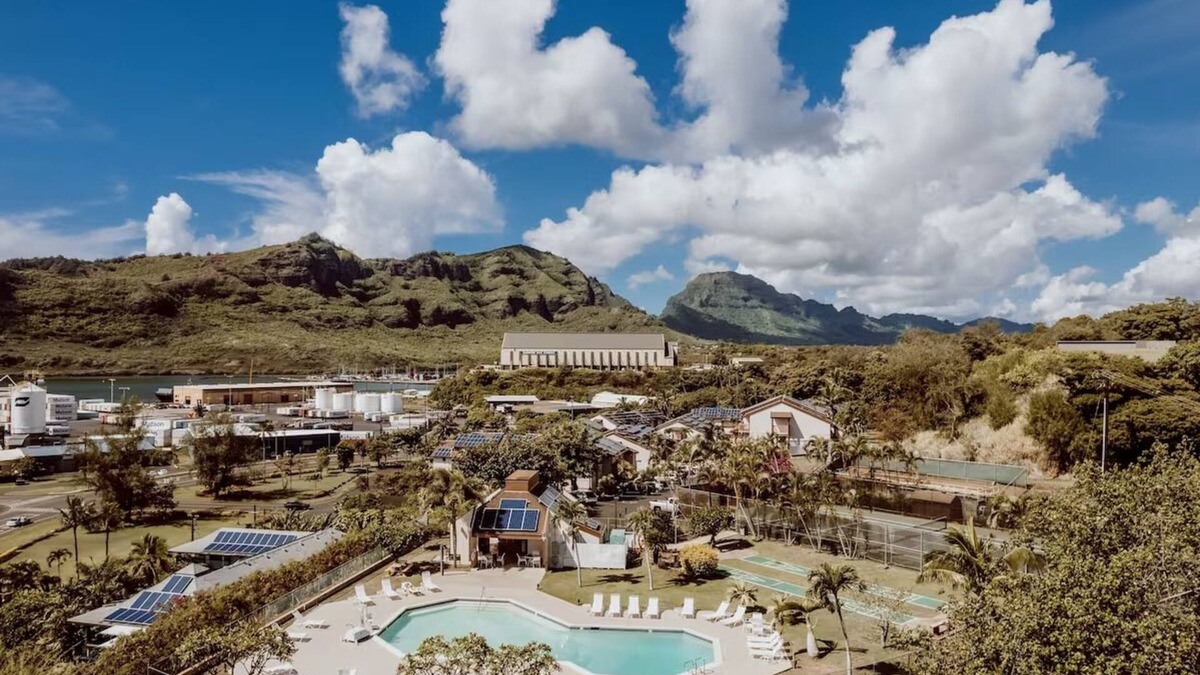 Nawiliwili Apartment | 2 Units – Steps from the Beach with Pool, BBQ Area & Relaxing Island Views