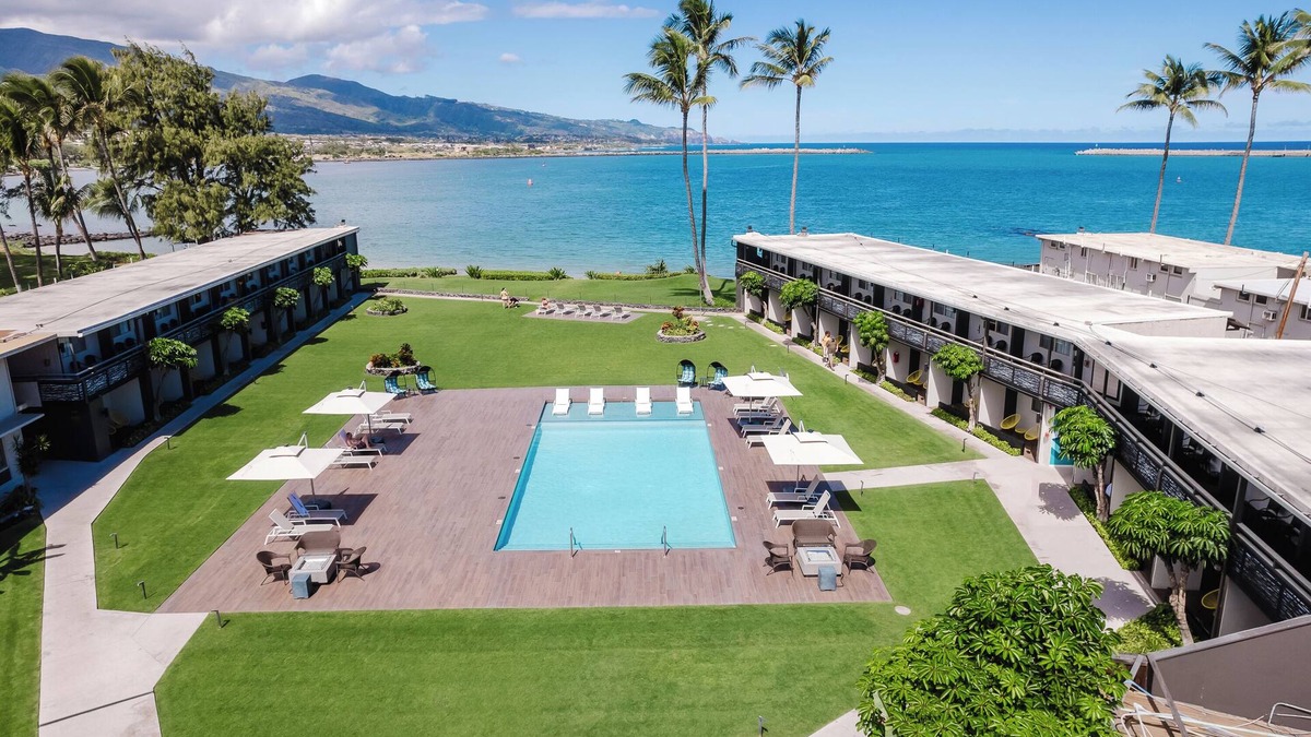Kahului Hotel | 3 Family-friendly Accommodations, Outdoor Pool, Ocean View from Room