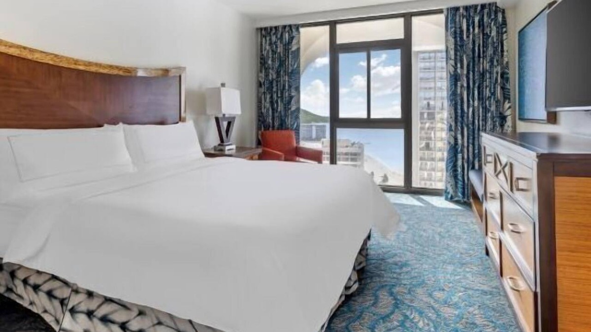 Waikiki Apartment | 4 BDR Lagoon Tower by Hilton Grand Vacations