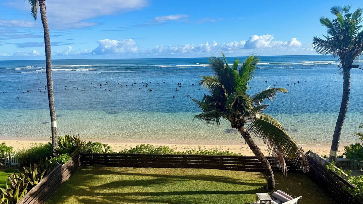 Mokuleia House | 4-bedroom Beach House on Oahu's North Shore, Ocean Front, Sauna/Cold Plunge