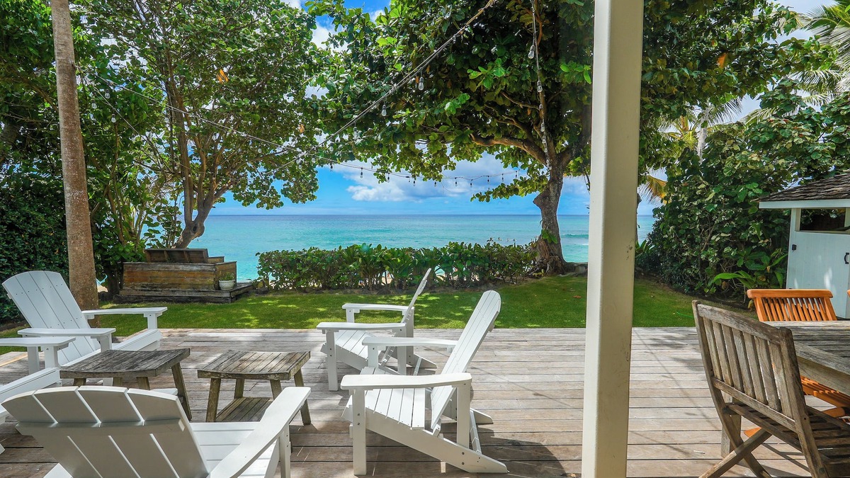 Haleiwa House | 4Bed Beachfront home near Pipeline