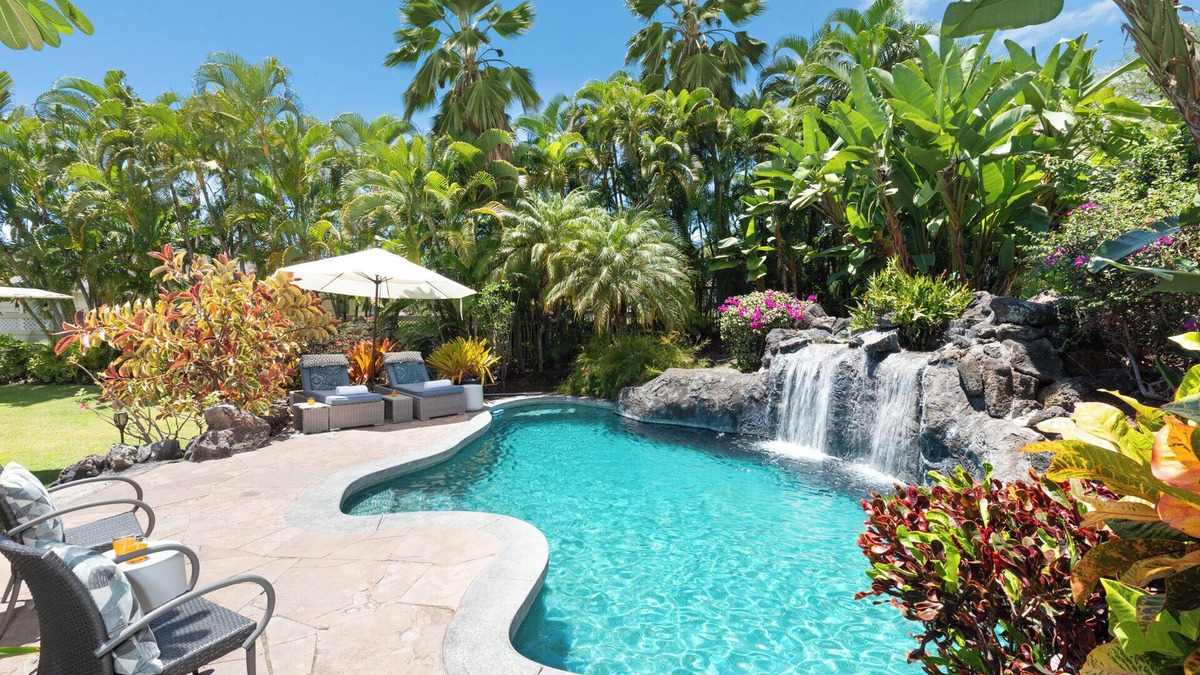 Kailua-Kona House | 5 ★ Nakukui Hale: Waterfall Pool, Gazebo & Ocean Views, Gated Kona Town Retreat