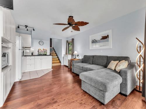 Punaluu House | 57 Beautiful Remodeled Studio