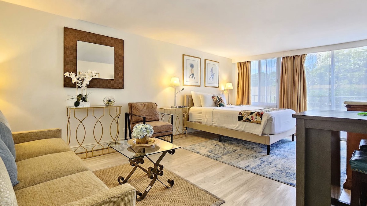 Diamond Head - Kapahulu - St. Louis Apartment | A Gem of a Studio at The Diamond Head Beach Hotel