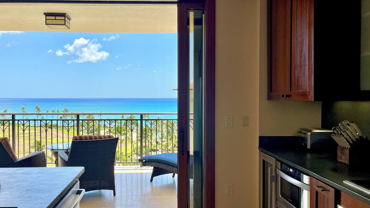 Ko Olina Condo | Affordable 2 Bedroom Family Vacation Villa with Direct Ocean Views
