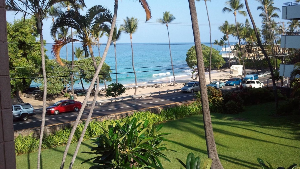 Kahaluu Bay Condo | AMAZING OCEAN VIEW Popular White Sands Village Steps To The Beach!