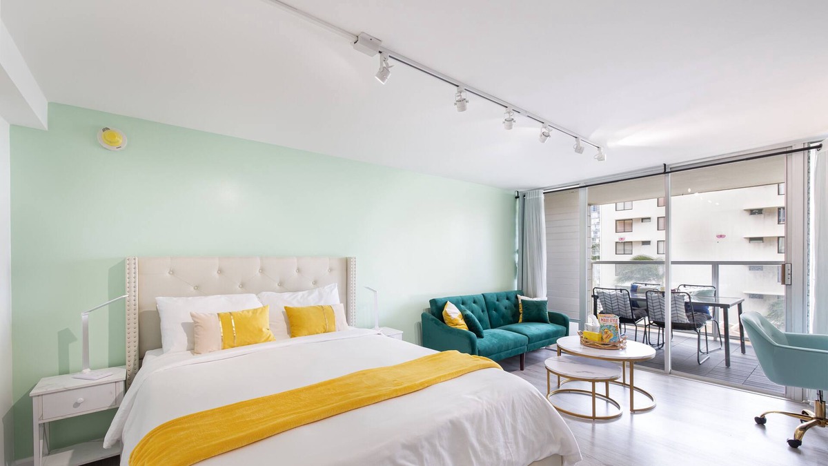 Honolulu Condo | Amazing Studio Unit in the [Center of Waikiki]