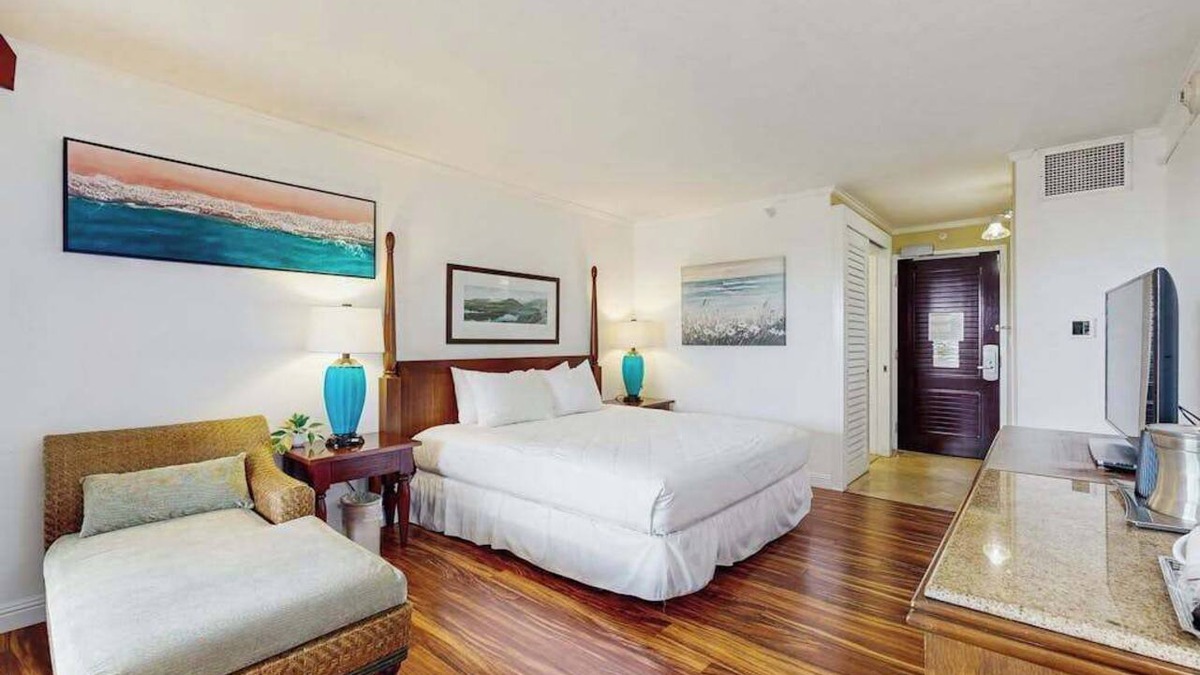 Hanamaulu Apartment | August Sale! Cozy Ocean-View Lihue Studio with Pools, Gym & Hot Tub