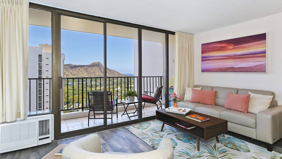 Waikiki Condo | Awesome Ocean View Condo with FREE Wi-Fi and Parking! AC, Kitchen, Pool!