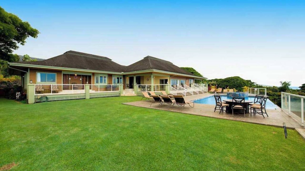 Honaunau-Napoopoo House | Bay View Farms - Incredible Oceanfront Estate - Private Infinity Pool/Hot Tub