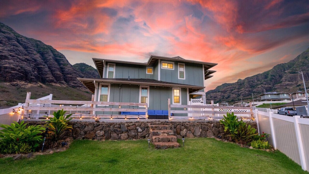 Makaha Valley House | Beach 6 Min|Community Pool+Gym|Gated|Mountain View