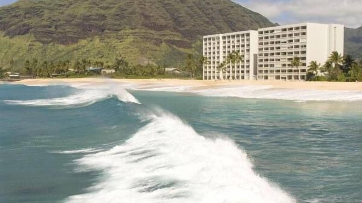 Makaha Condo | Beach condo on ground floor. contact for 30 day or more rental discounts