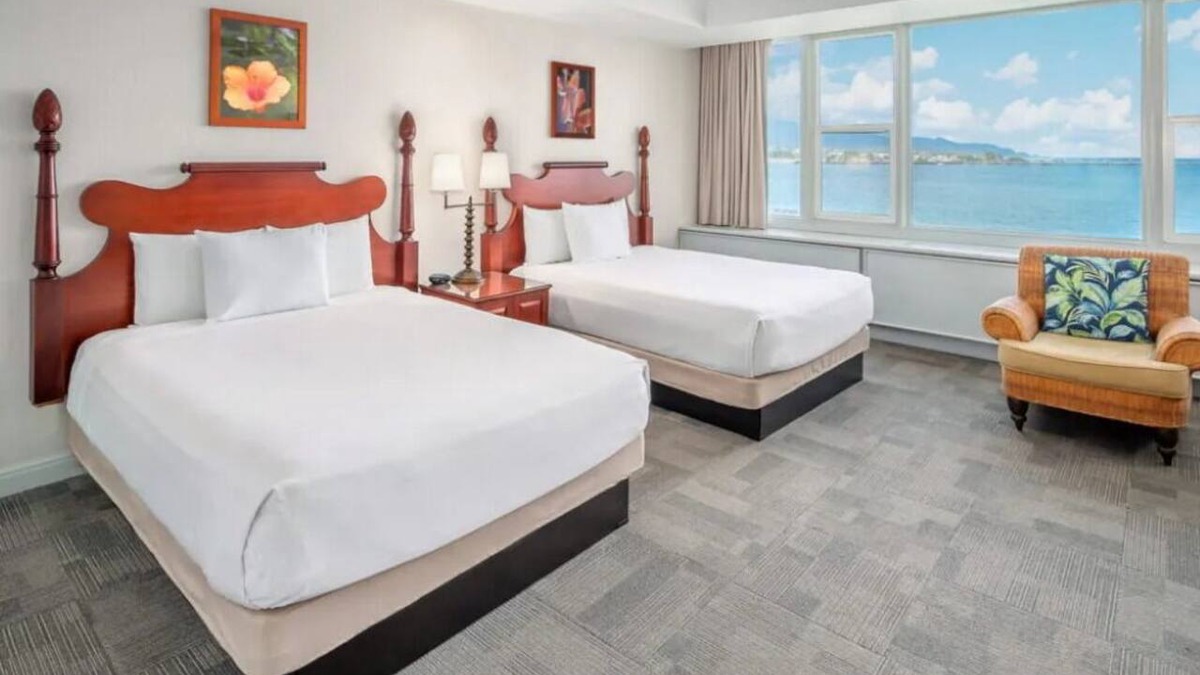 Kahului Hotel | Beach Days & Island Adventures | 4 Units | Outdoor Pool | Oceanfront Rooms