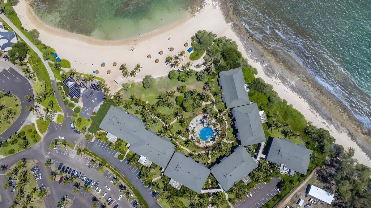 Kahuku Condo | Beachfront 6BR, 2 Condos for 16 at Turtle Bay!
