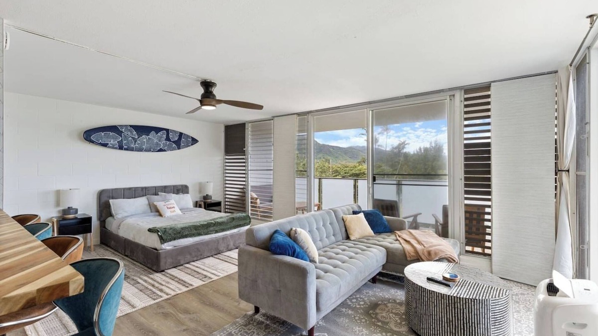 Punaluu Apartment | Beachfront Condo | 30 Day Min | Pool + A/C