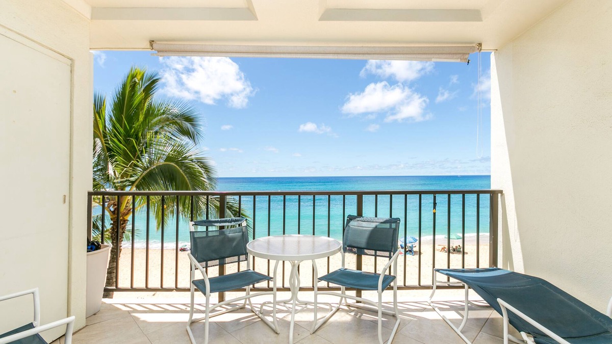 Makaha Condo | BEACHFRONT LEGAL PRINCESS CONDO-FREE PKG/WIFI-POOL, HOT TUB,TENNIS/PICKLE BALL 2