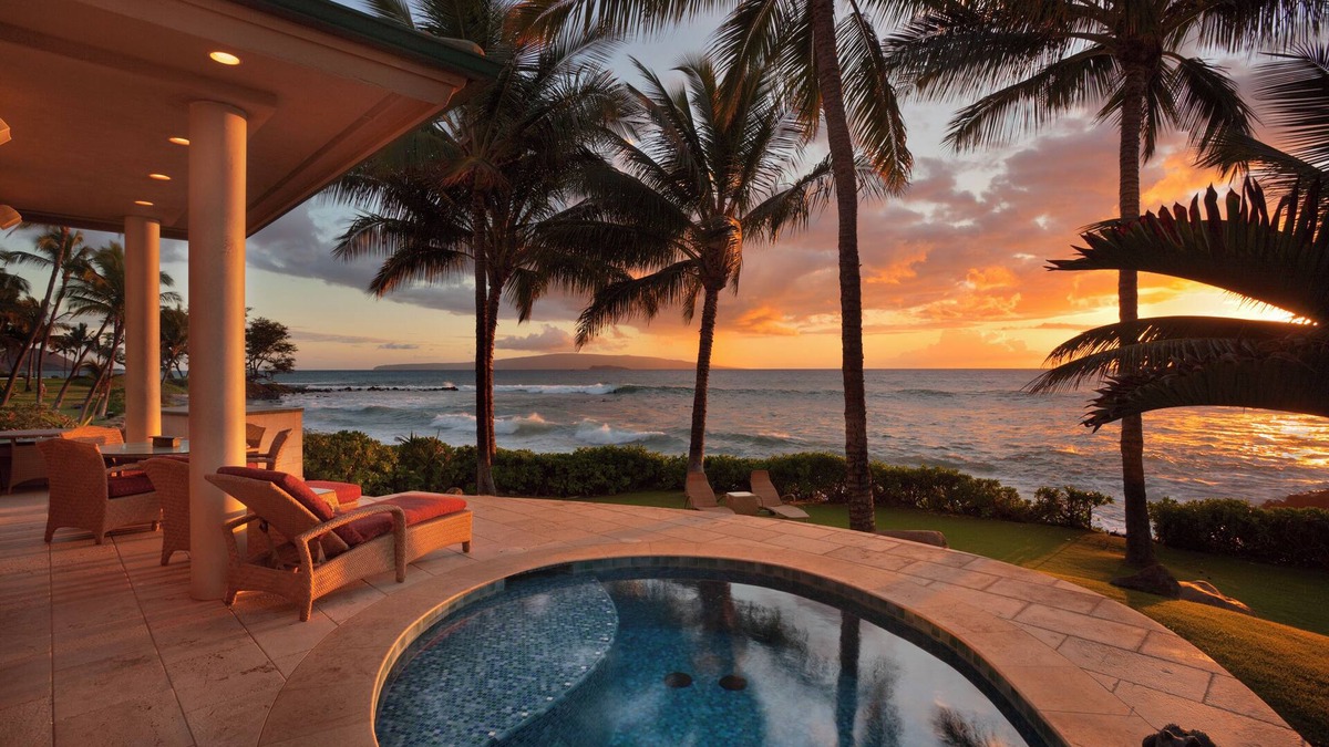 Wailea House | Beachfront/Oceanfront Private Home Sleeps 8