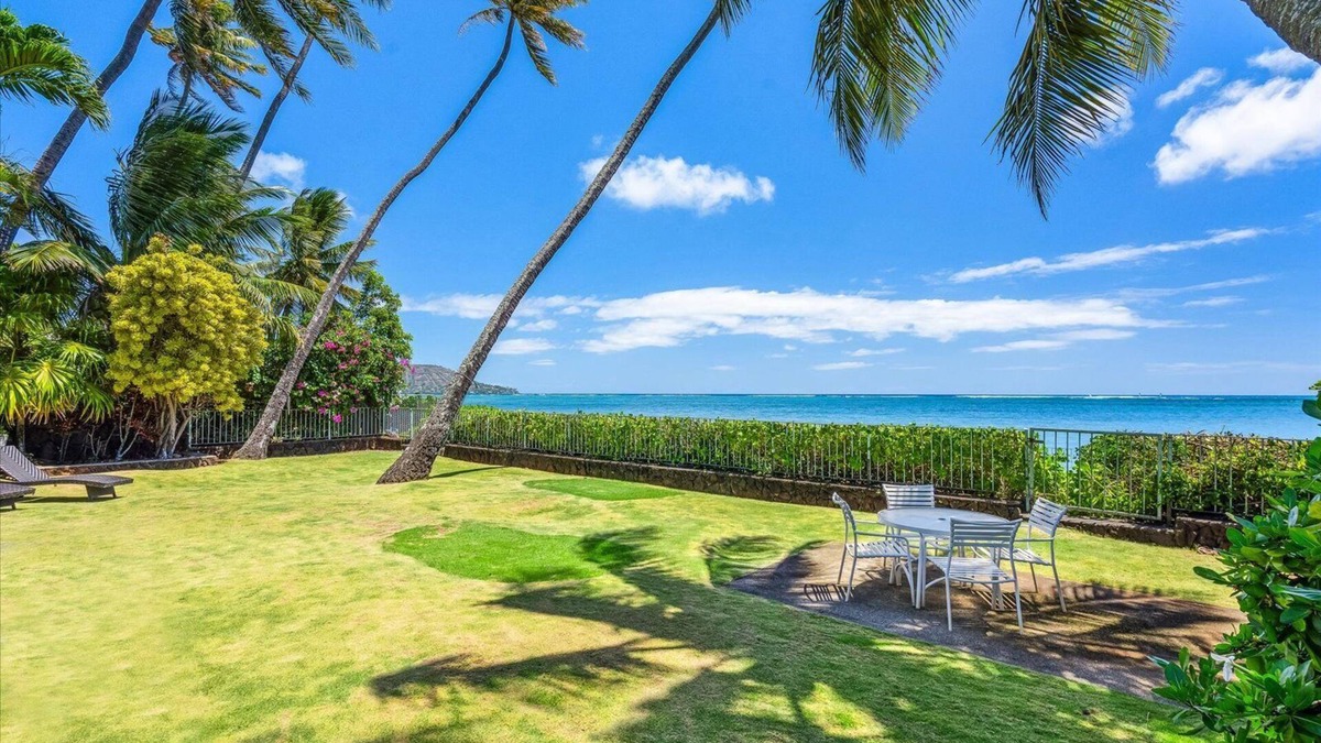 Hawaii Loa Ridge House | Beachfront & Short Drive to Waikiki