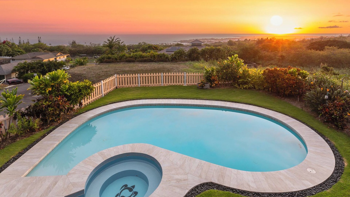 Kailua-Kona House | Beautiful 180 Degree Ocean View With Spa And Pool