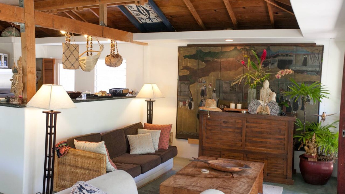 Mokuleia House | Beautiful Oceanfront Hideaway