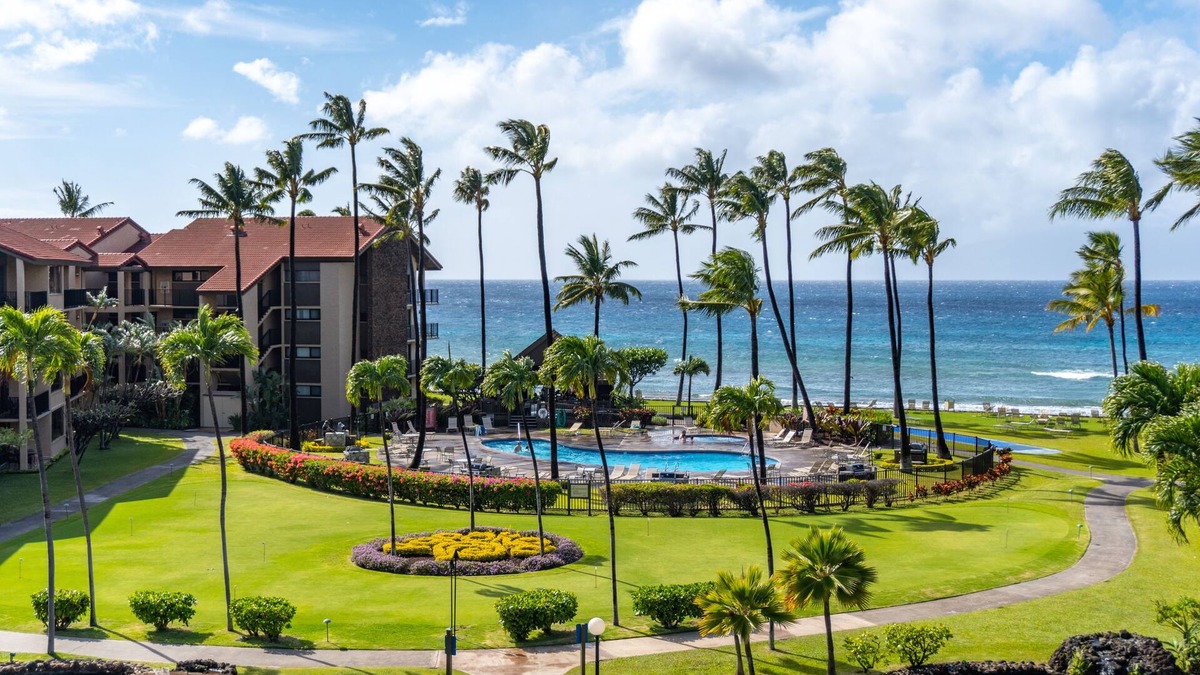 Honokowai Condo | Beautifully Updated Penthouse Condo with Direct Ocean Views