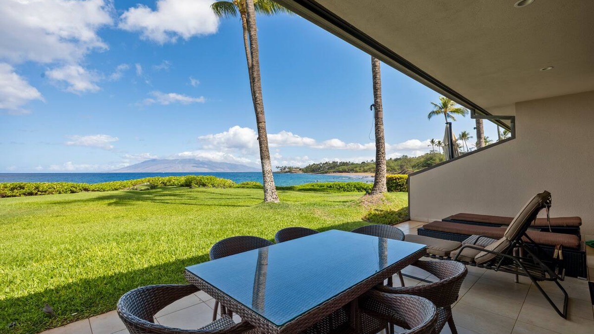 Wailea Condo | Beautifully Upgraded Oceanview Condo Steps to the Beach at Makena Surf #F-109