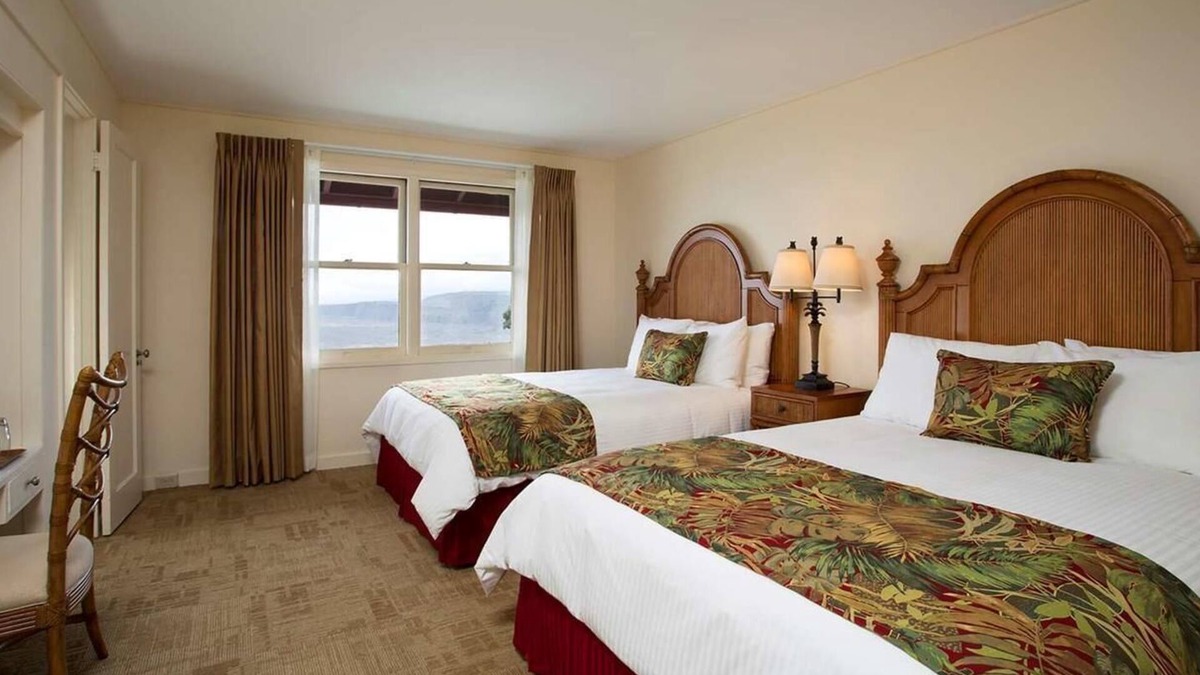 Volcano Hotel | Better Choice for your Vacation! Crater View Unit for 4, Free Parking!