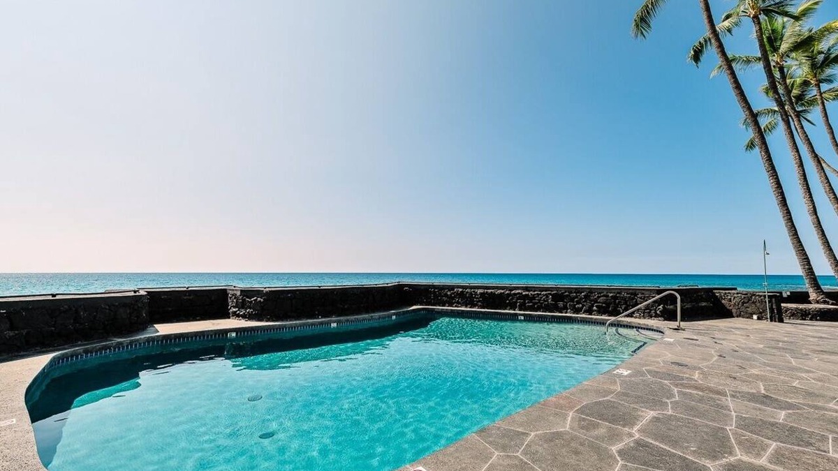 Kahaluu Bay Condo | Big Island Kona Magic Sands by Coldwell Banker Island Vacations
