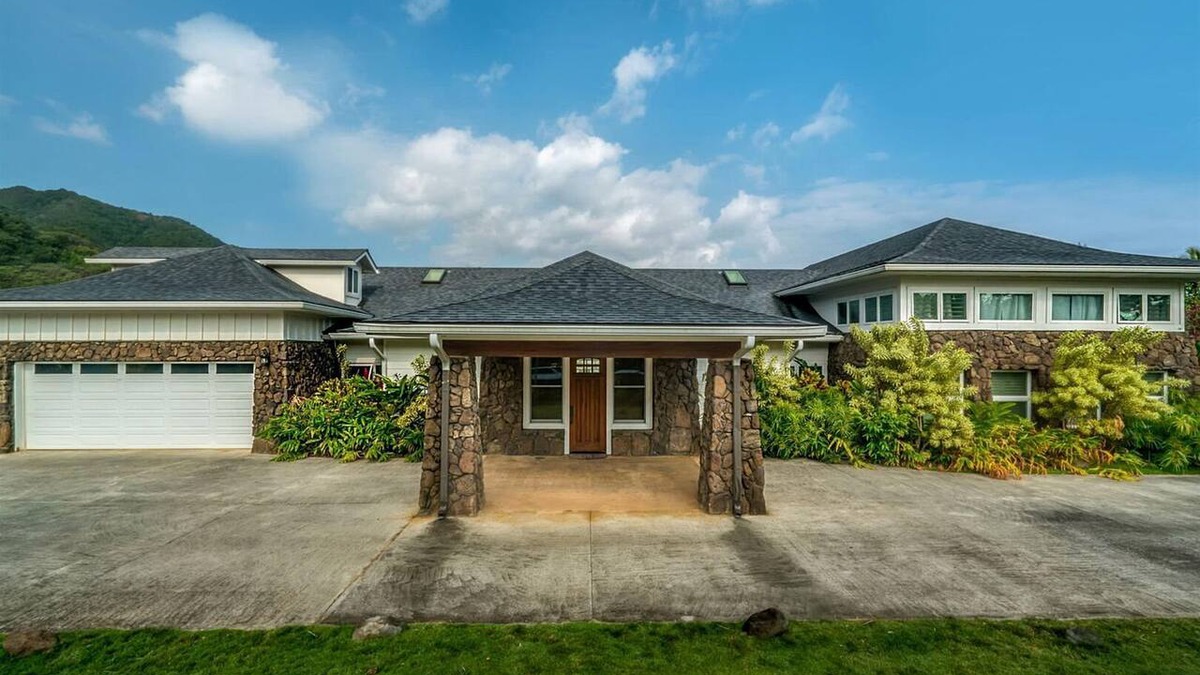 Hauula Villa | Breathtaking Villa with Swimming Pool and Fantastic Sights in Hauula, Hawaii