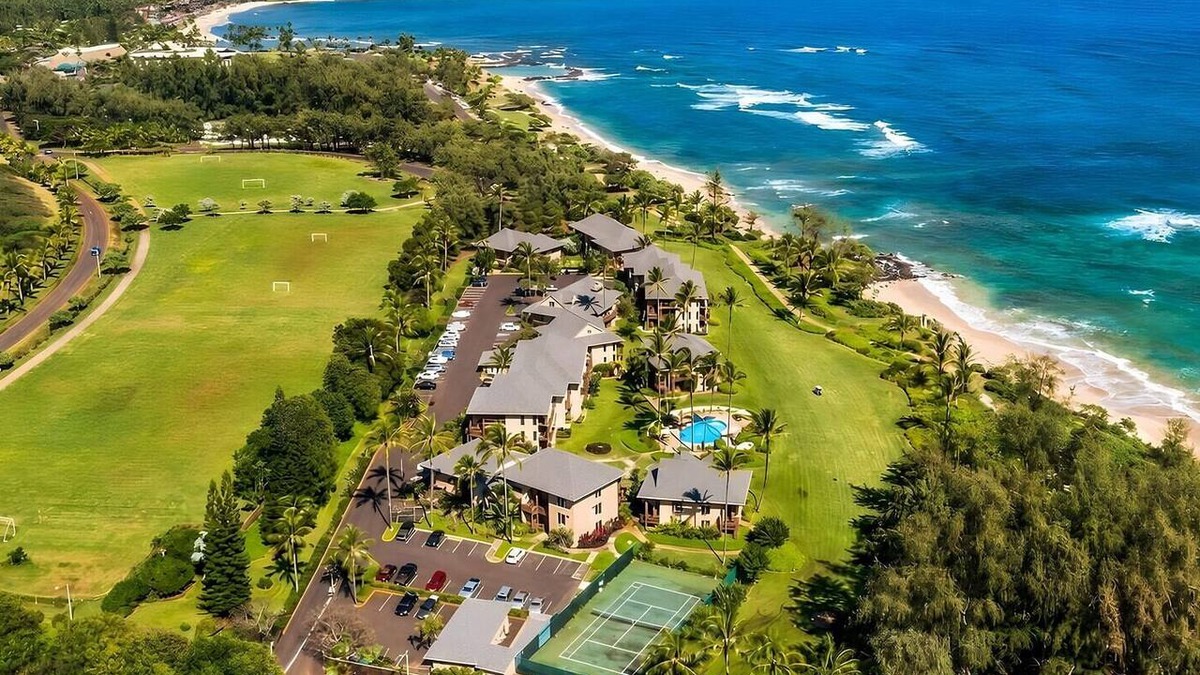 Lihue Condo | Breezy 4BR, 2 Condos for 12 at Kaha Lani, Lihue!