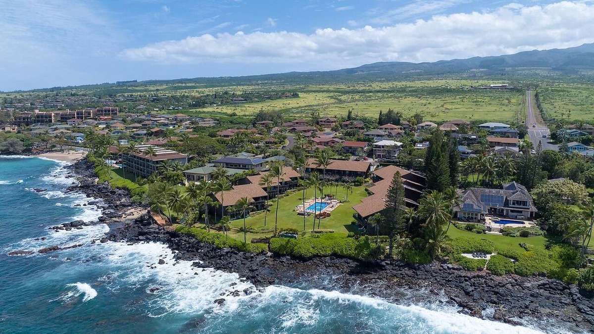 Kahana Condo | Breezy 4BR, 2 Condos for 12 in Lahaina, Hawaii!