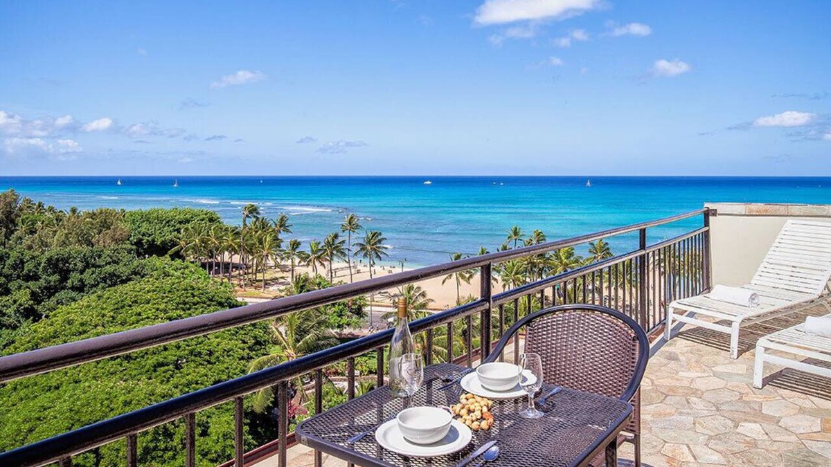 Waikiki Hotel | Castle at Waikīkī Grand