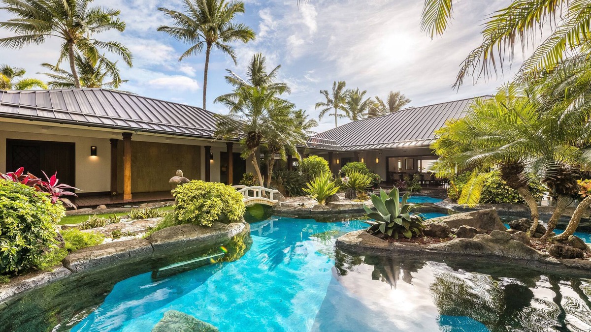 Kailua House | Castle Point Estate by Gather: Oceanfront w/Pool, Spa & Lanais