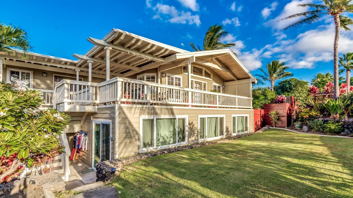 Bluffs House | Catch the Sunset! Beautiful Ocean View Home with A/C, and Lots of Space!