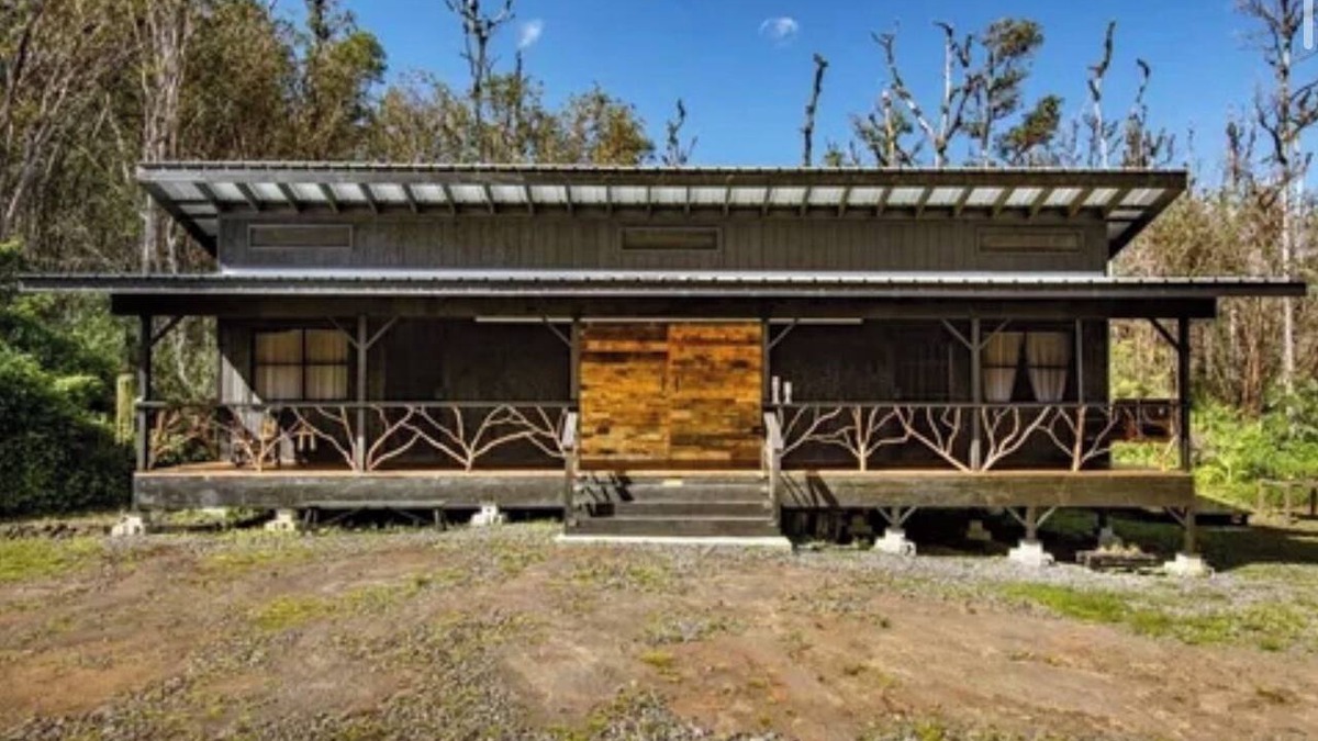 Hawaiian Acres Cabin | Charming 2-bedroom off grid cabin in peaceful Hawaiian Acres getaway