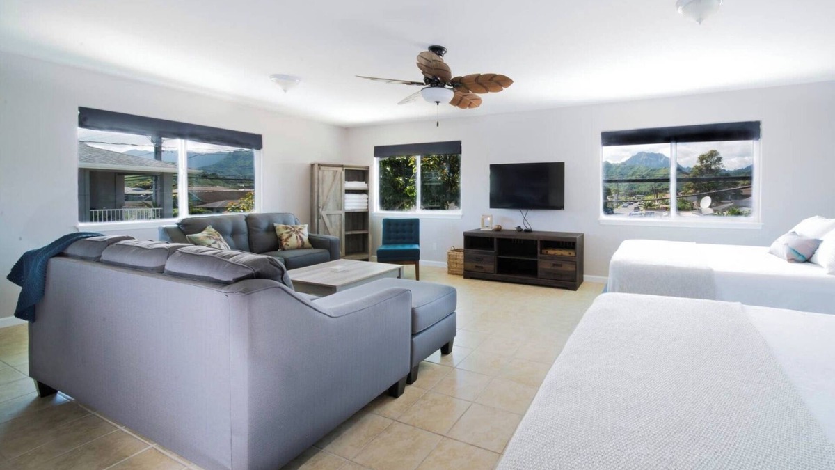 Coconut Grove Apartment | Charming Loft in peaceful Kailua with WiFi, AC, and Mountain views.