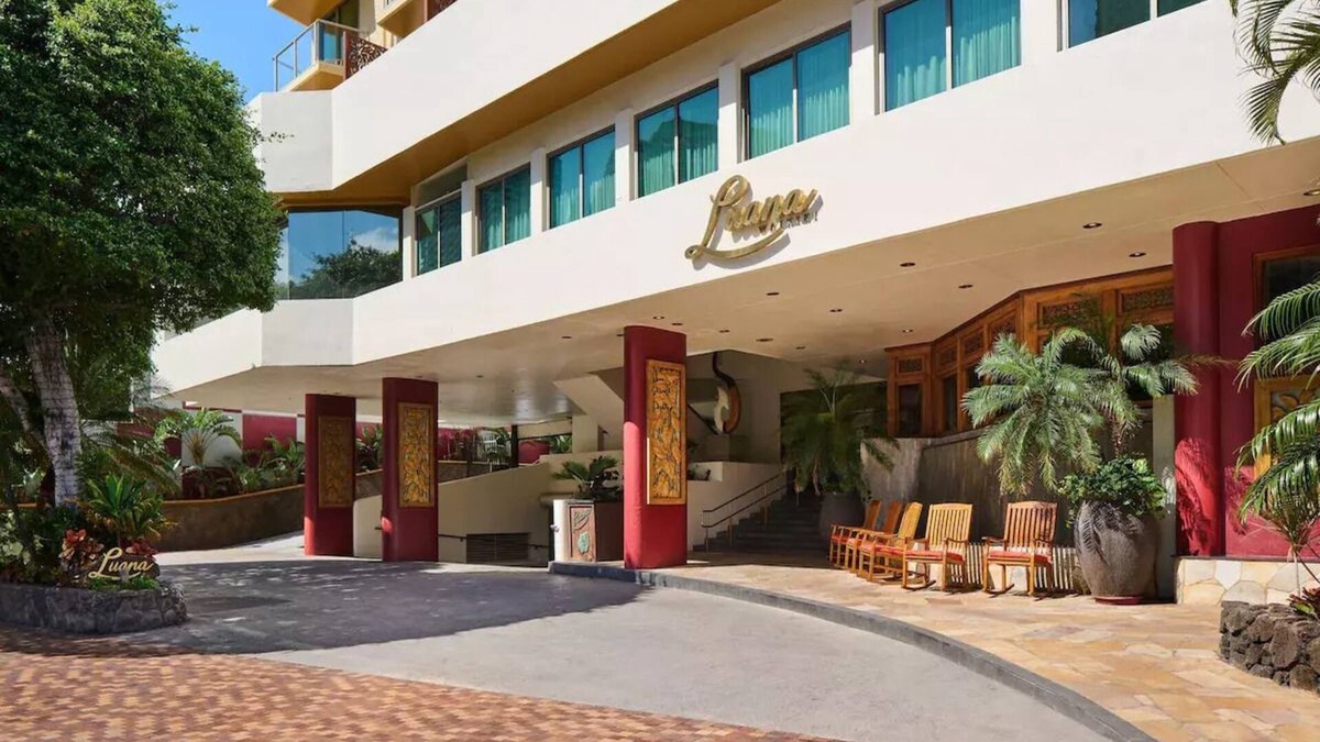 Waikiki Apartment | Charming Waikiki Studio With Partial Ocean View in Boutique Hotel