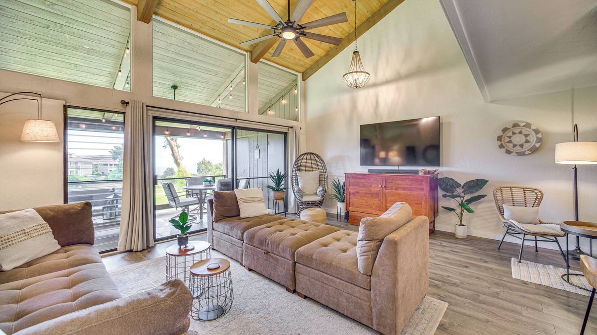 Waikoloa Condo | Chic Waikoloa Condo w/Lanai + Complex Pools!