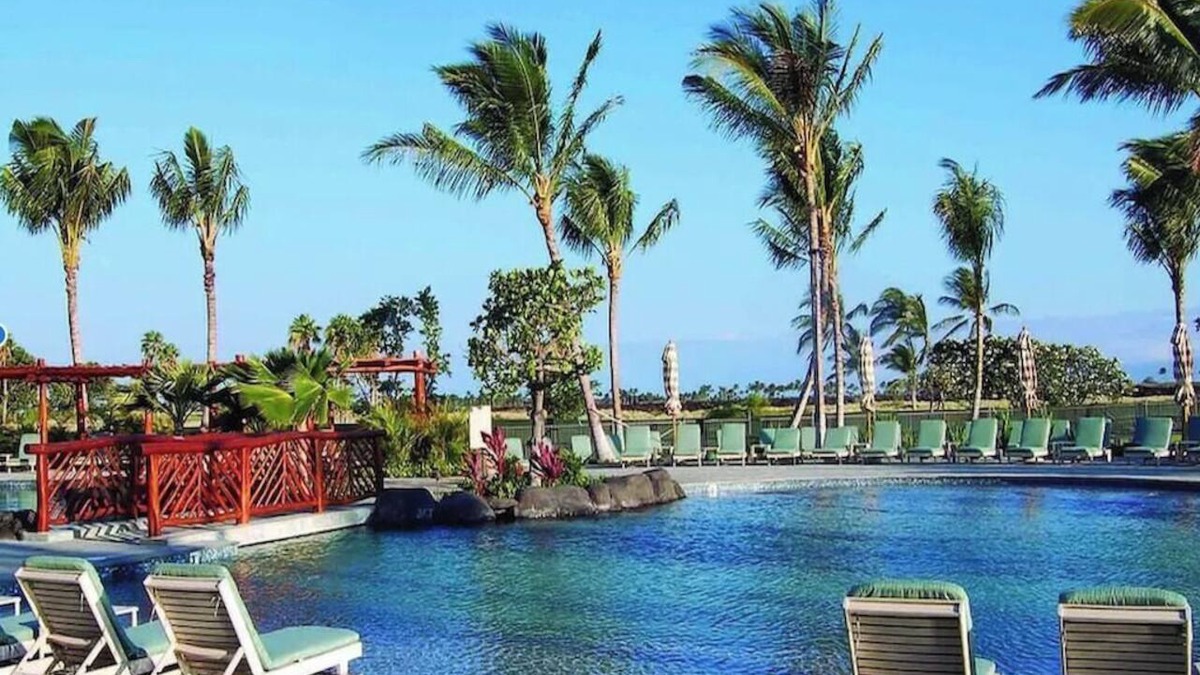 Waikoloa Resort | Christmas at Hilton's Grand Vacation's Kings land in Waikoloa Village, Hawaii