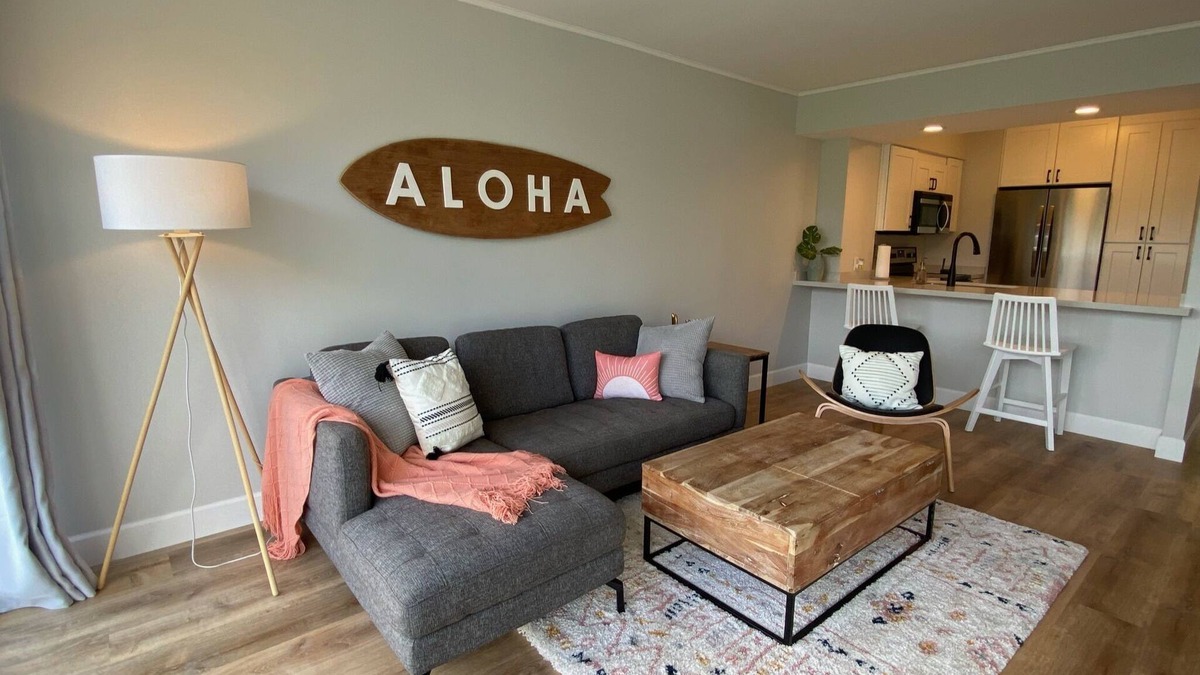 Makaha Condo | Clean and beautiful condo with views near the beach!