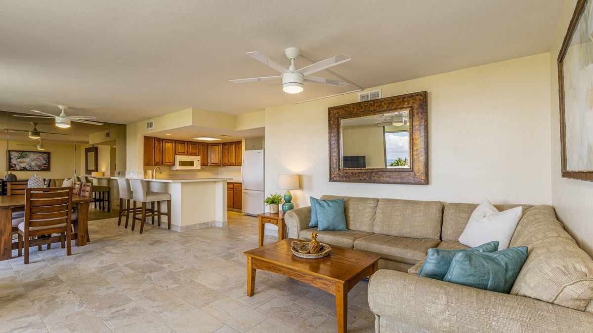Kahaluu-Keauhou Condo | Comfy Condo Steps From the Beach with Pool Spa and Sunset Views!